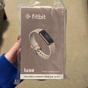 fitbit luxe